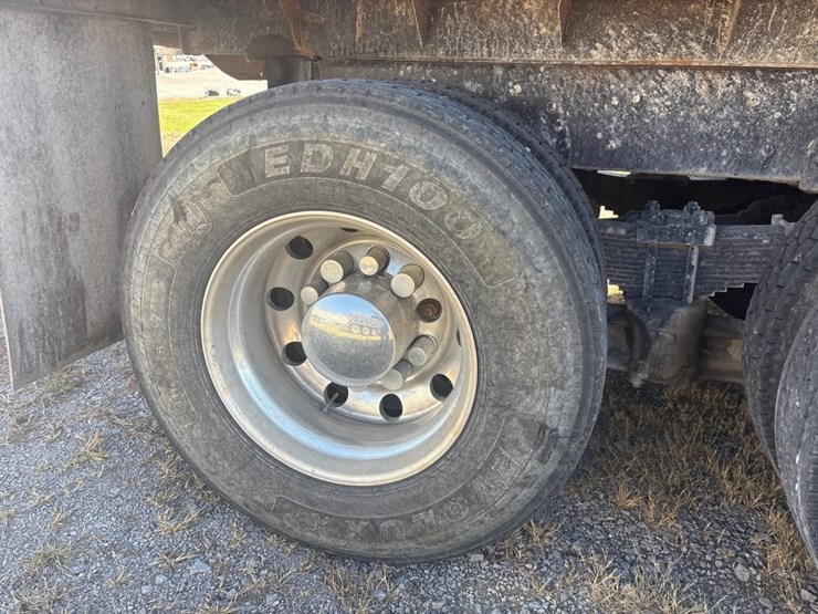 1993-freightliner-fld120-image-12