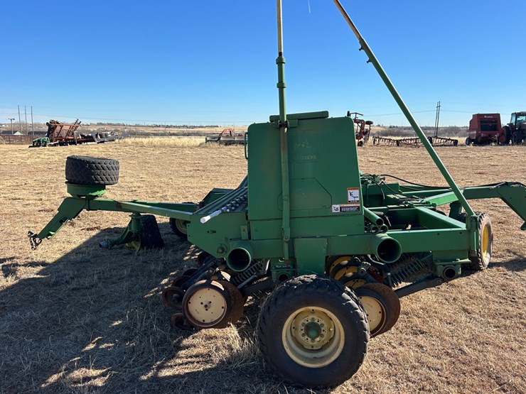 john-deere-750-image-9