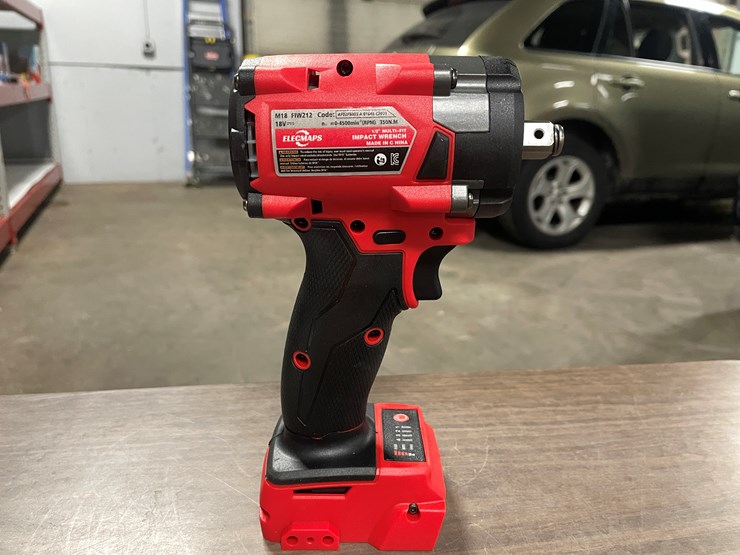 #2067-•-milwaukee-compatible-12v-batteries,-comes-with-(2)-batteries-(cw)-image-12