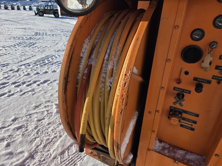 #5000-•-sewer-equipment-tandem-axle-sewer-jetter-trailer-image-24