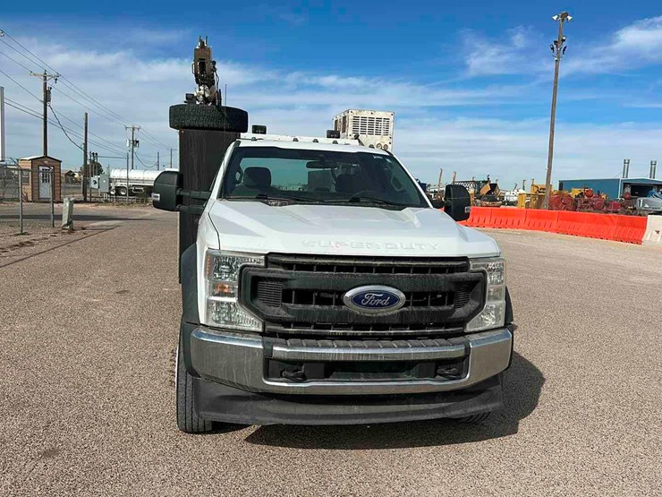 2020-ford-f600-image-2