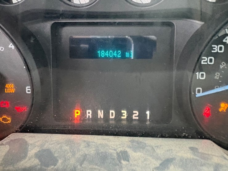 2012-ford-f550-xl-image-23