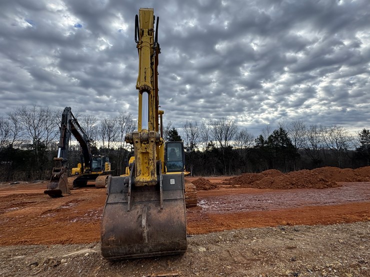 komatsu-pc490-lc-11-image-2