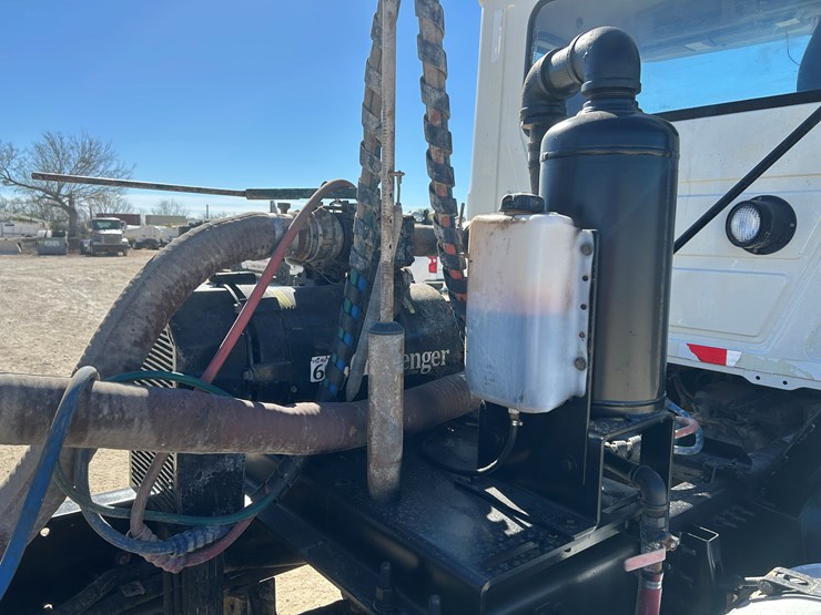 2020-mack-gr64ft-daycab-image-14