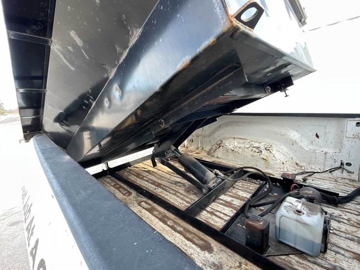 2016-ram-2500-tradesman-image-120