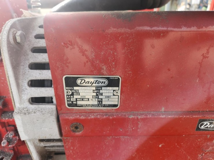 #6032-•-dayton-professional-3000-watt-portable-generator-image-9