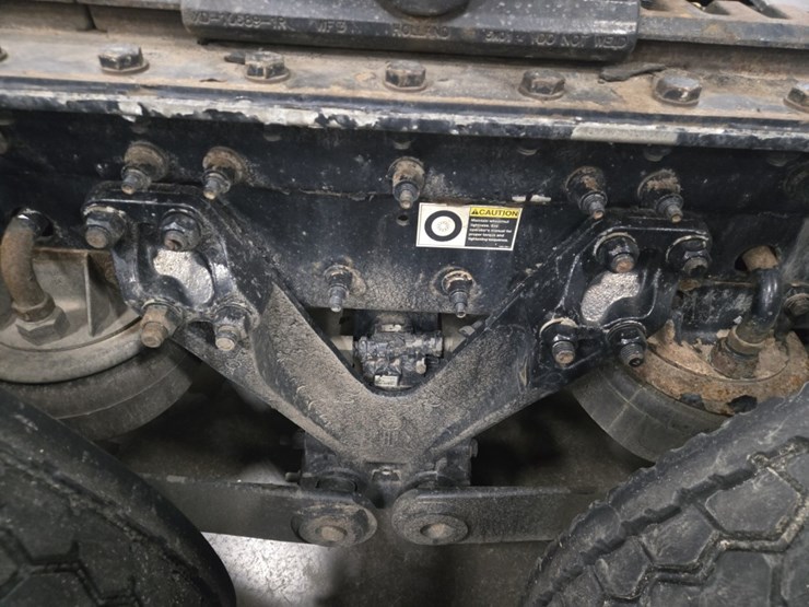 2017-kenworth-t680-image-35