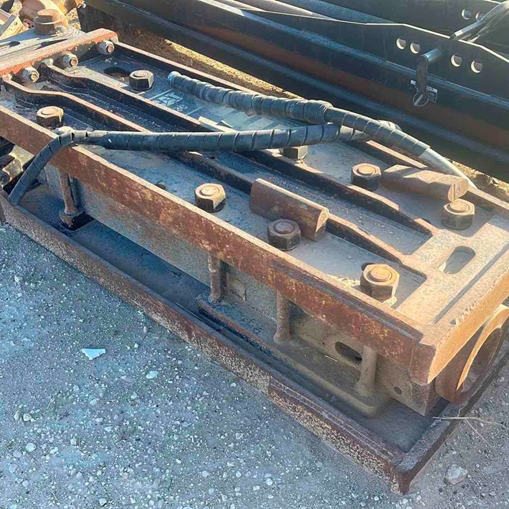 CAT B30 HYDRAULIC HAMMER