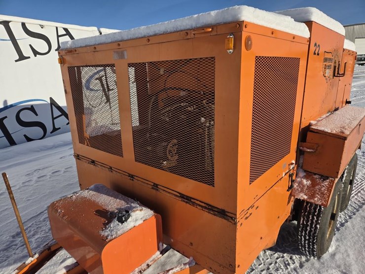 #5000-•-sewer-equipment-tandem-axle-sewer-jetter-trailer-image-11