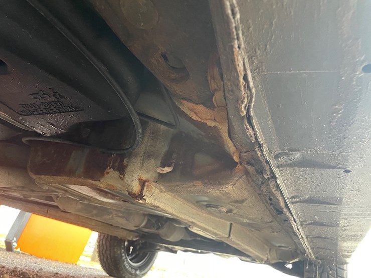 #1026-•-2006-pontiac-vibe-hatchback-(has-wi-title)-image-14