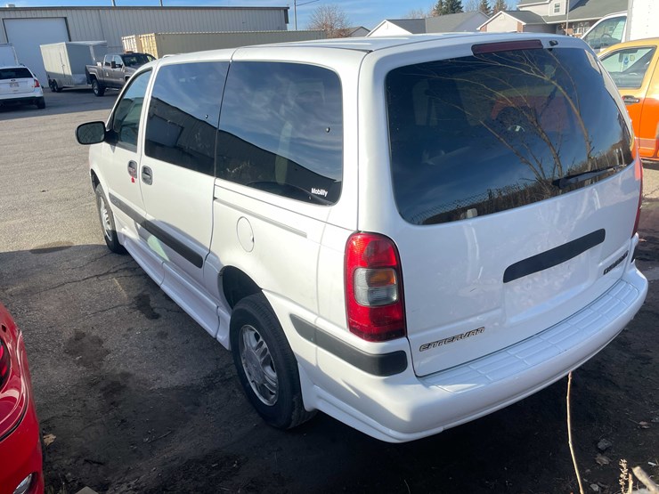 2005-chevrolet-venture-image-6