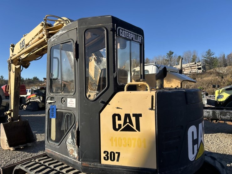 caterpillar-307-image-53