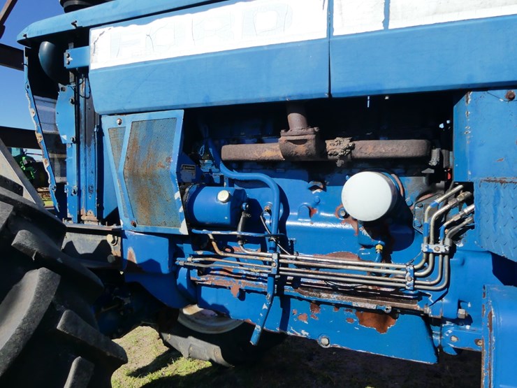 1988-ford-8210-image-8