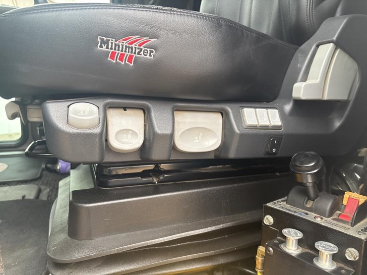 2006-peterbilt-379-image-42