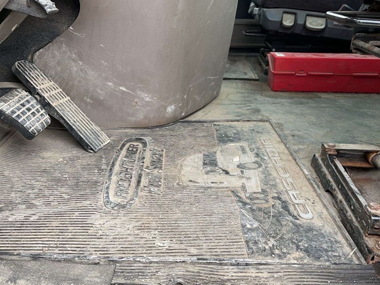 2014-freightliner-cascadia-125-image-13