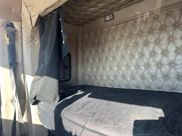 2011-western-star-4900-image-12