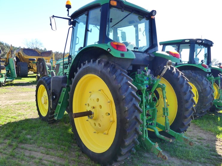 2016-john-deere-6110m-image-4