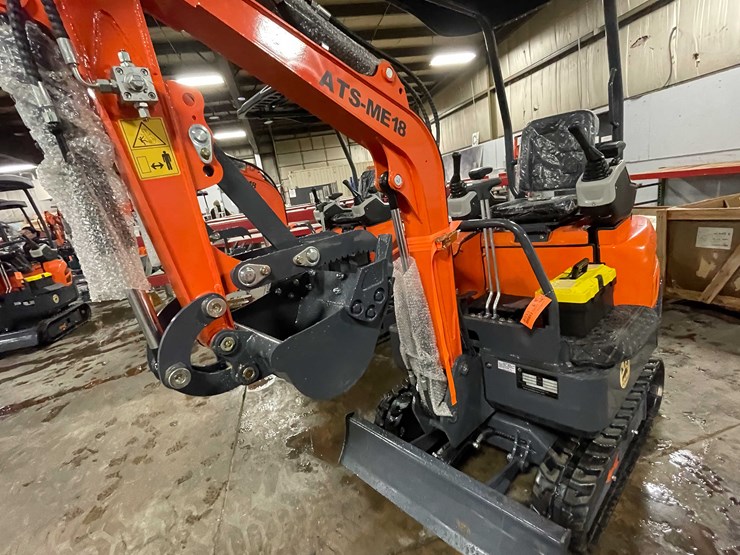 #4037-•-2025-unused-me18-mini-excavator-(o9)-image-4