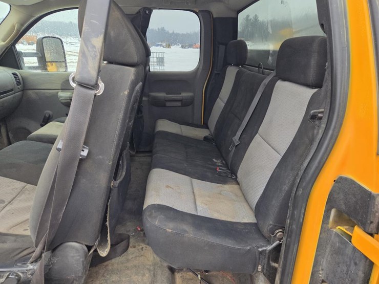 2008-chevrolet-2500-image-38