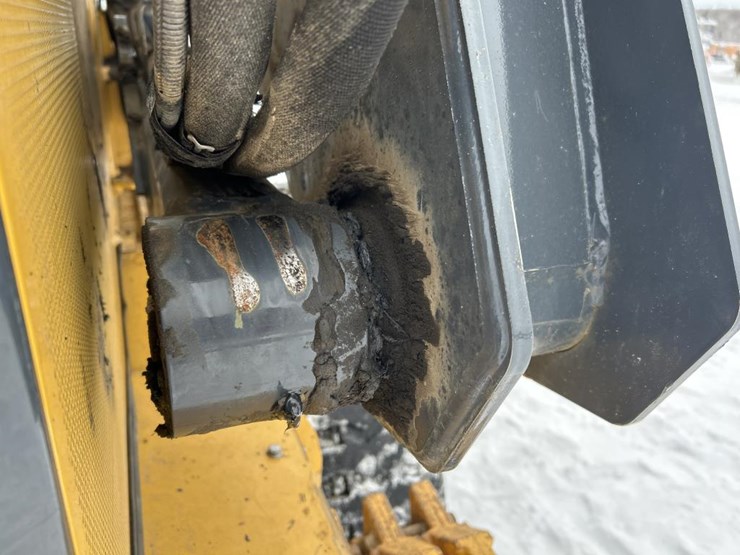 2019-deere-331g-image-23