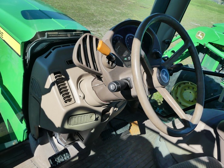 2017-john-deere-6195r-image-14
