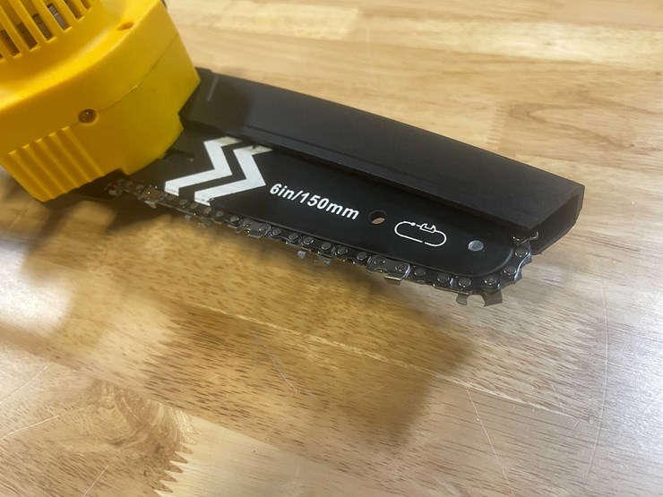 #2040-•-dewalt-style-20v-mini-cordless-chainsaw-kit-with-(2)-batteries,-charger,-and-case-(pr12)-image-4