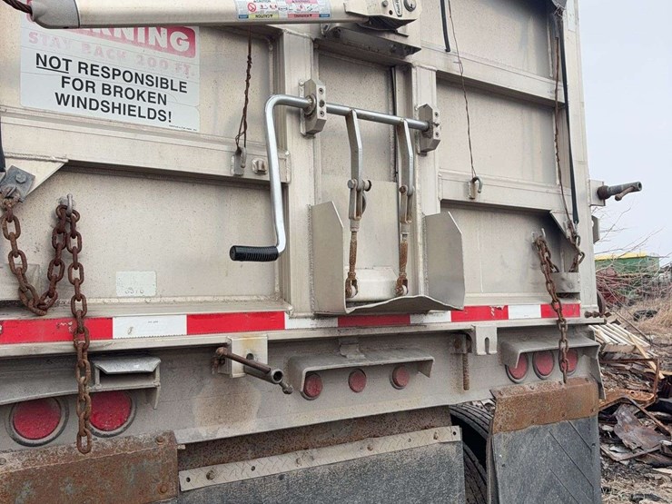 1997-mac-34ft-dump-trailer,-tires-are-80%,-new-hoist-2-years-ago,-new-liner-2-years-ago,-automatic-roll-tarp,-new-jacks,-just-downsizing,-nice-trailer-image-12