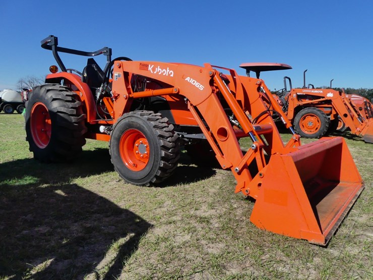 2021-kubota-mx5400-image-1