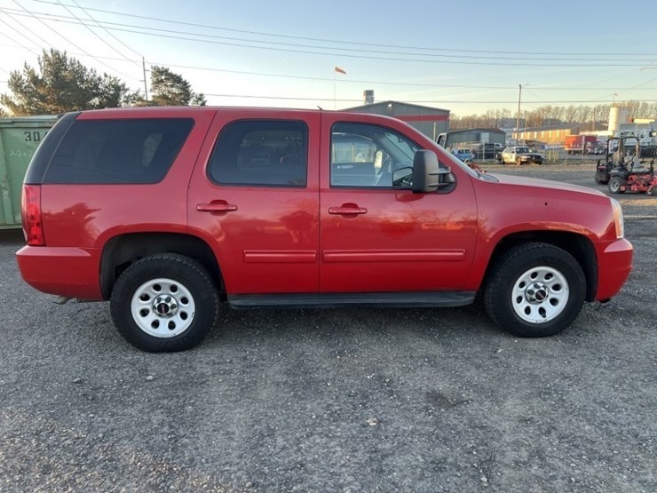 2012-gmc-yukon-image-3