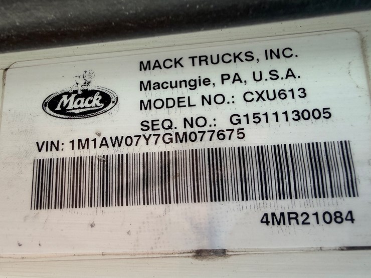 2016-mack-pinnacle-cxu613-image-35