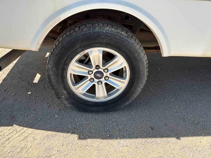 2017-ford-f150-image-10