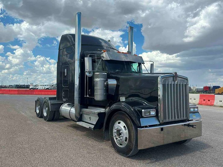 2006-kenworth-w900-image-3