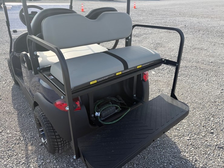 #30693-•-2026-clubcar-tempo-4-cpo-4-passenger-electric-golf-image-5