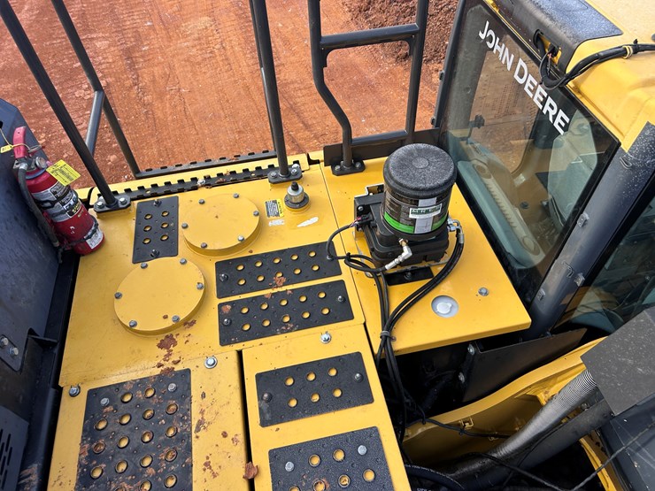 #2196-•-deere-470g-cl-excavator-image-50