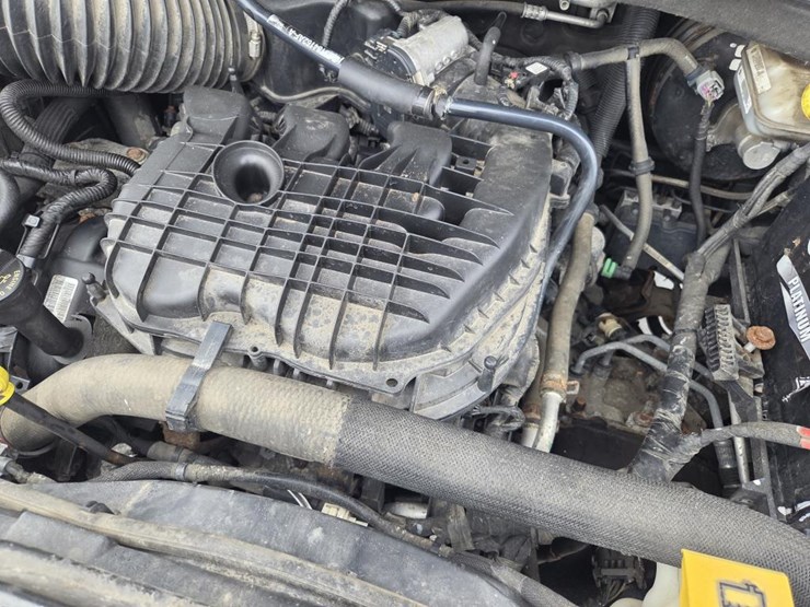 2012-dodge-grand-caravan-image-29