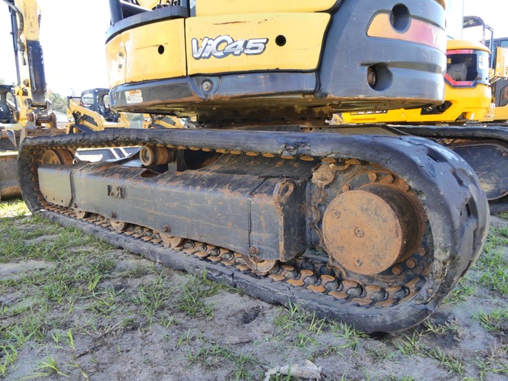 2016-yanmar-vio45-image-6