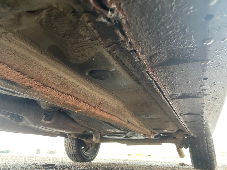 #1026-•-2006-pontiac-vibe-hatchback-(has-wi-title)-image-19