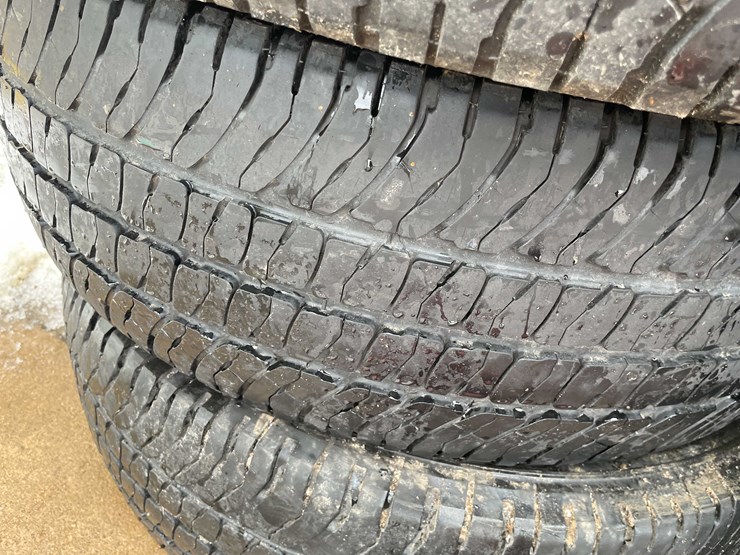 #2074-•-(4)-tires-(o3)-image-9