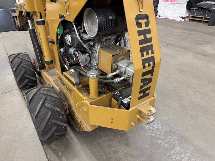 #3279-•-ase-cheetah-ss16-skidsteer-w/-bucket/forks-image-14