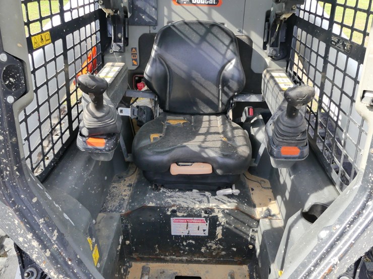 2020-bobcat-t76-image-14