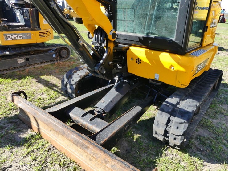 2024-jcb-35z-1-image-9