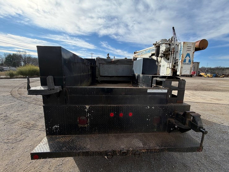 2008-ford-f550-xl-image-16