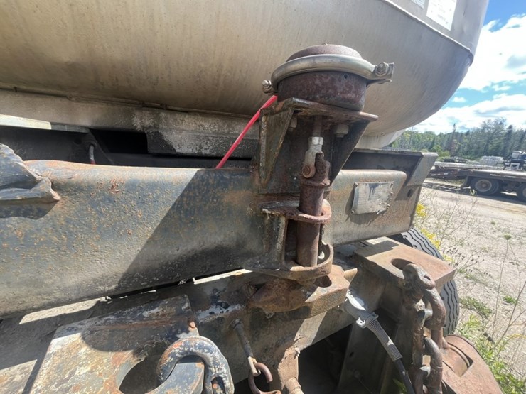 1996-fruehauf-train-image-37