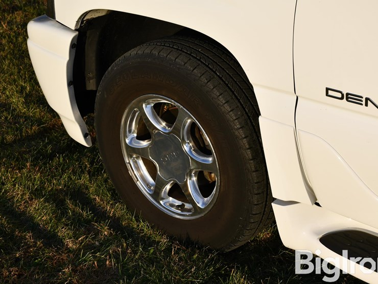 2003-gmc-yukon-xl-image-19