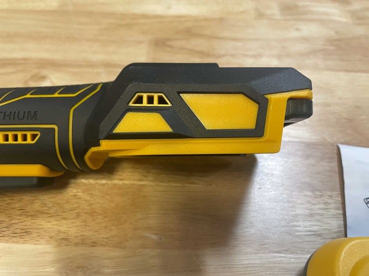 #2033-•-dewalt-style-cordless-ratchet-wrench-with-(2)-batteries,-charger-and-case-(pr12)-image-10