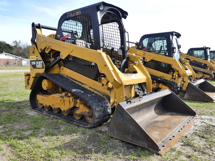 2019-caterpillar-259d-image-2
