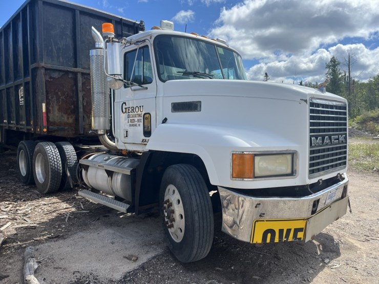 #1556-•-1999-mack-e7-460-day-cab-truck-tractor-image-6