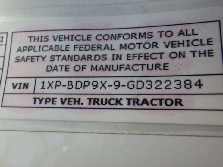 2016-peterbilt-579-image-21