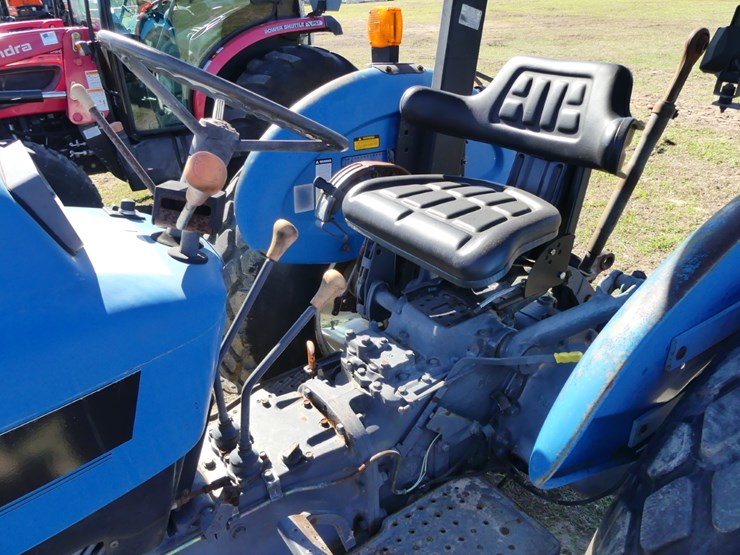 new-holland-3930-image-8