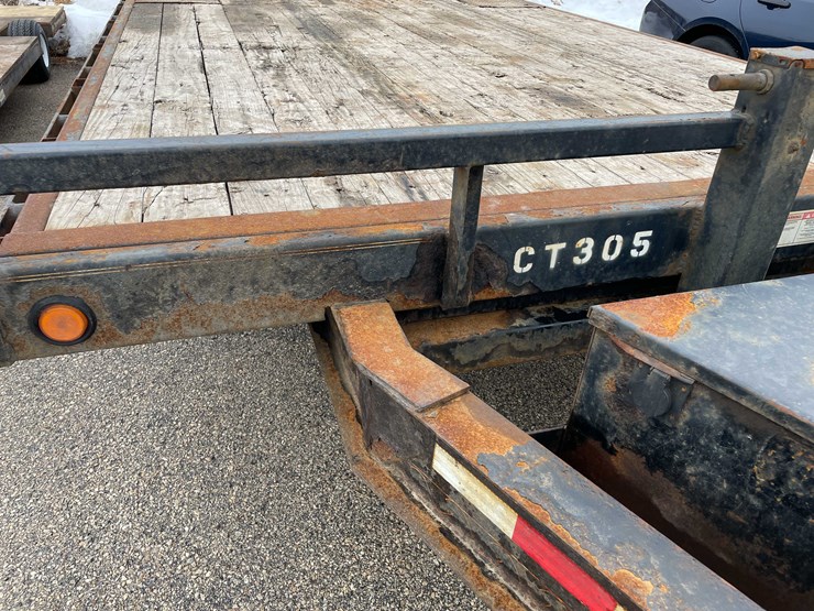 #1994-•-2017-trailer-(no-title)-(of)-image-33